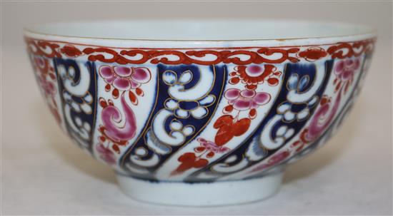 A Worcester Queen Charlotte pattern slops bowl, late 18th century, 15cm